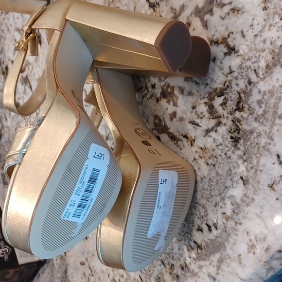 MICHAEL KORS RORY Gold Platform Dressy Open Toe Sandals SZ 10 - Picture 12 of 16